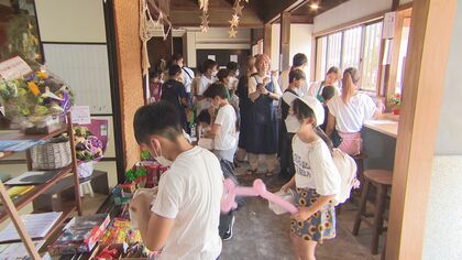 100円で駄菓子やカレーが食べられる「まほうのだがしや」　大人が子どものために寄付…優しさの循環で笑顔に【石川発】