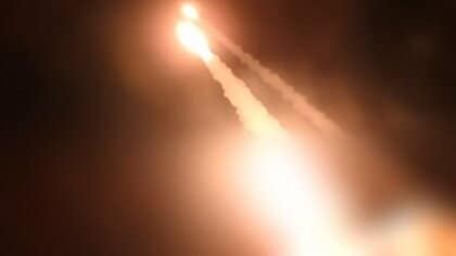 イランがイスラエルに弾道ミサイル　停戦合意後で初…トランプ氏は報復の自制求めるもイスラエルも空爆