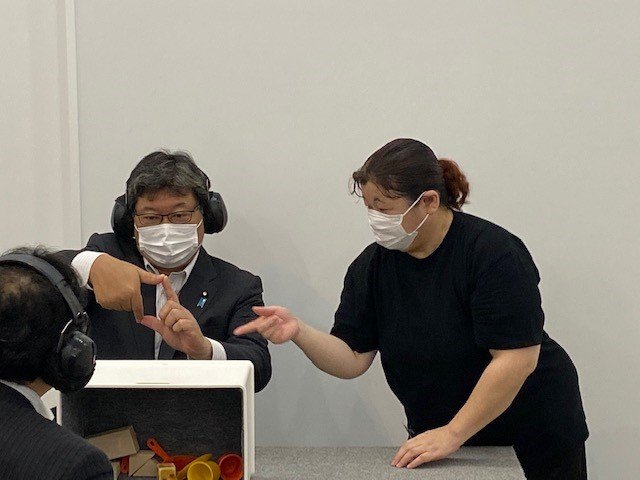 「給食の時間に手話で対話をやってみたらどうか」