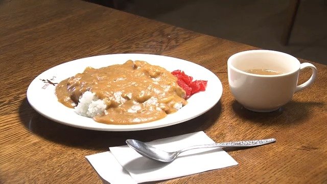 約30秒でカレーを提供