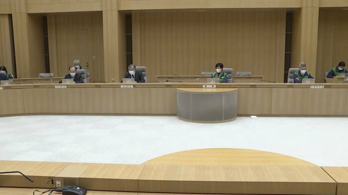 感染者の2割はを10代以下が占める事態に