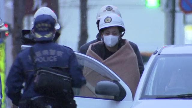 実況見分に立ち会う池田怜平被告