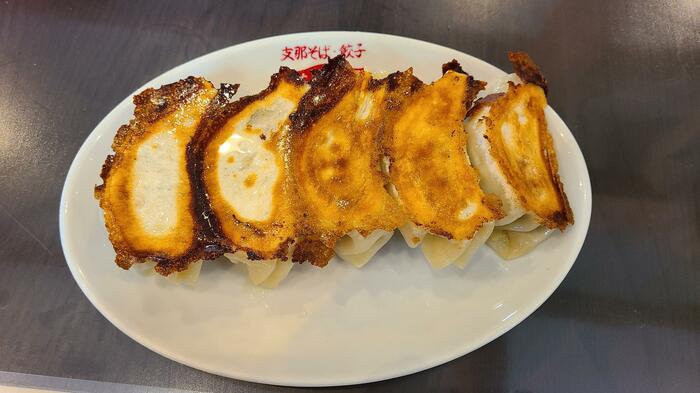 「蓬莱軒」の餃子(550円)