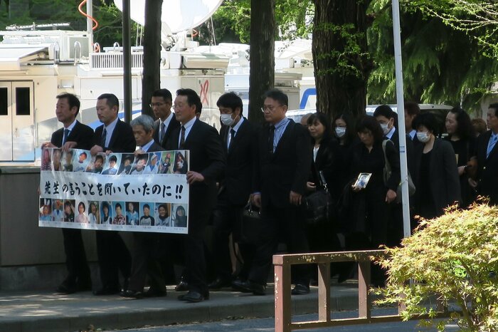 裁判が終わっても遺族はいまだに子どもの最後がわからないままだ © 飯 考行
