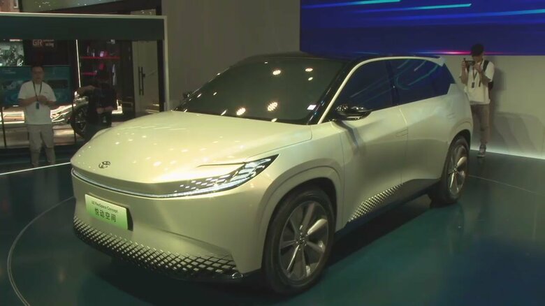 トヨタ、中国企業と共同開発の新型EVを世界初公開　上海モーターショー開幕｜FNNプライムオンライン