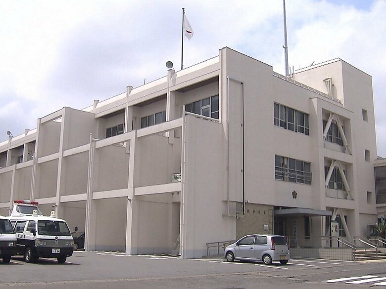 自宅で8歳息子の腹を膝蹴りし頭を殴るなどの暴行か 35歳父親を逮捕「児童虐待の疑い」と匿名で警察に通報｜FNNプライムオンライン