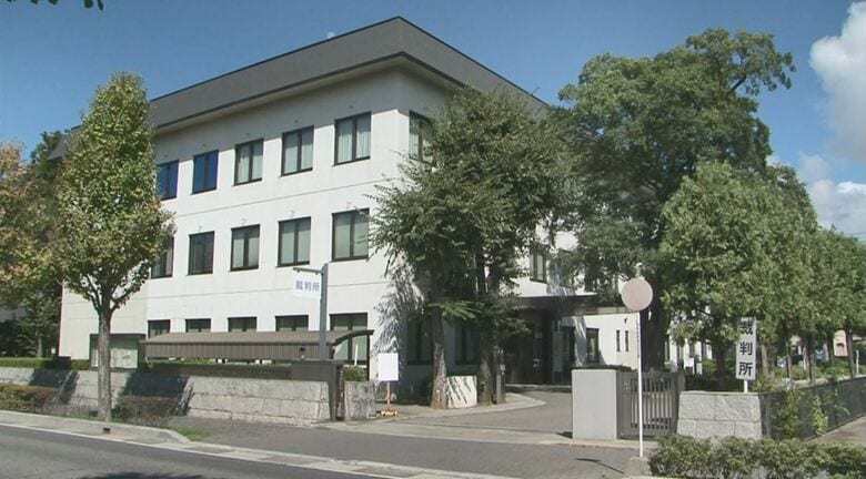 【卑劣】「性の発散が難しく…」元大学准教授の男（51）が女子学生を盗撮した罪　妻の服の試着を勧め、キャンパスの多目的トイレで…京都旅行に誘い宿泊施設に小型カメラ　初公判｜FNNプライムオンライン
