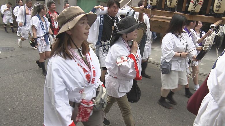 大分市の若宮八幡社の夏祭りでは看護師など同行