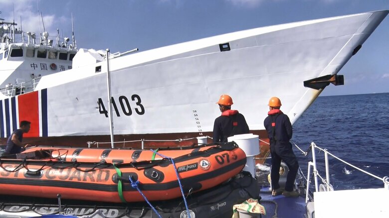 筆者が乗るフィリピン巡視船と中国海警局の船が衝突