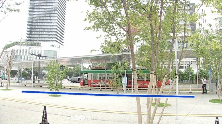直線で示すとベンチの長さがよくわかる