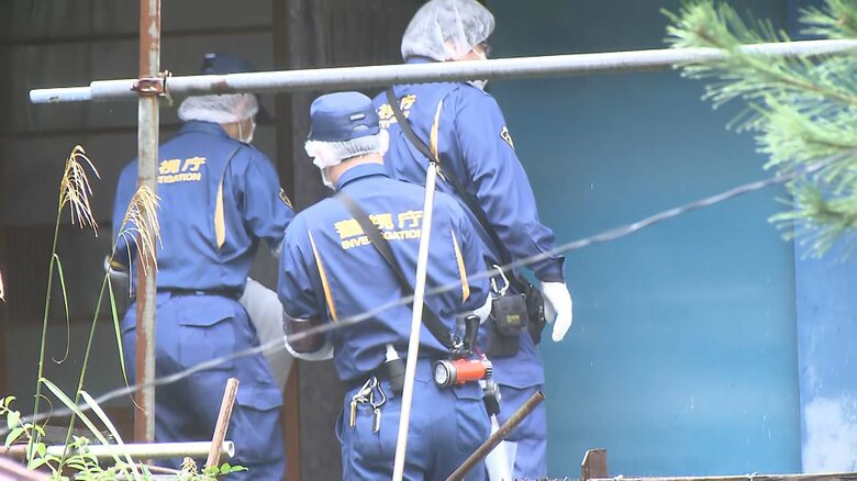 自宅から現場の小屋に向かった章平被告と和美被告は、女子高生の首をロープで絞めたという。