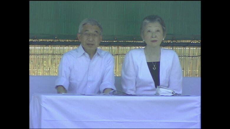 車いすテニス大会の決勝戦を観戦される両陛下（東京・江東区）