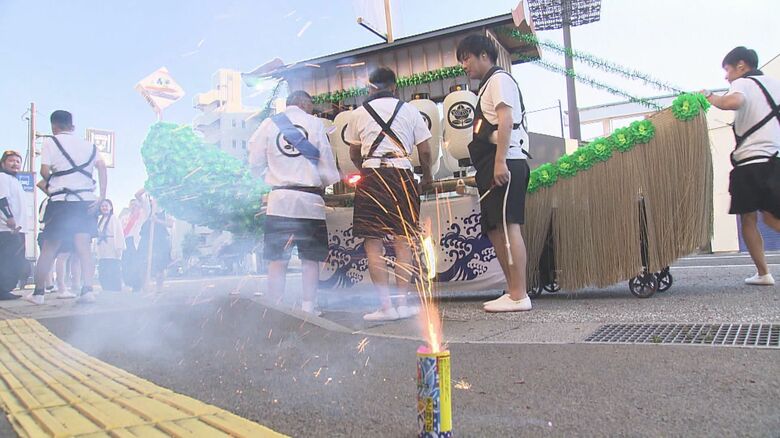 お盆のフィナーレ「精霊流し」に花火と爆竹は欠かせない