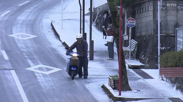 積雪、凍結で交通機関に乱れ　この冬一番の冷え込み【長崎】