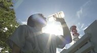20分おきに休憩、水分補給でも熱中症で死亡例　新型コロナは気になるが炎天下でのマスク着用は大丈夫？医師に聞いた