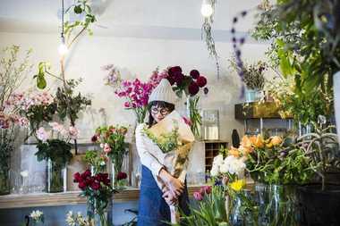 「トレペを買う代わりに、ぜひ切花を」イベント続々中止で“生花店の苦境”を訴え反響…実際はどうなのか聞いた