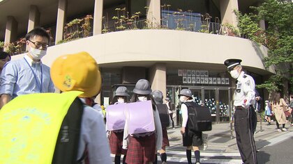 通学路で一斉取り締まり　都内100カ所　「魔の7歳」を交通事故から守れ