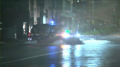 苫小牧市にレベル4大雨危険警報　石狩市と増毛町にレベル4土砂災害危険警報　28日未明にかけて厳重警戒を　非常に激しい雨で冠水相次ぐ〈北海道苫小牧市〉
