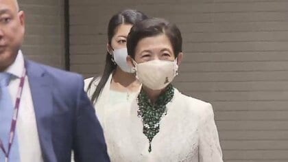 久子さま・承子さま帰国　夕食会にはティアラ・勲章姿　皇太子結婚式でヨルダン訪問終えられる