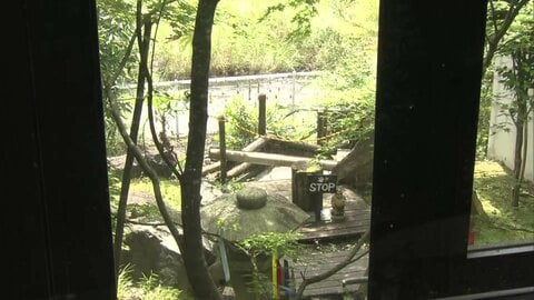 両親と家族湯に入浴中に5歳男児が行方不明　湯船と同じくらいの高さにある窓が開いていたか　施設に面した川を中心に捜索続く　鹿児島・霧島市