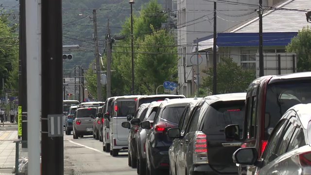 朝や夕方には渋滞が発生