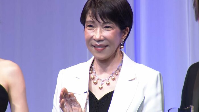 支持率は4.1ポイント下落して65.9％だった