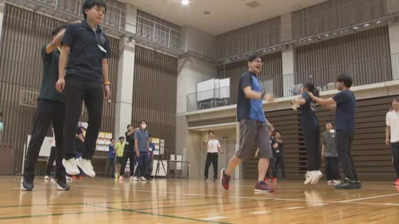 コロナ禍後に子供の体力低下深刻化　運動好きの子供育てたい…県内の小学校教師対象の実技研修会【岡山】｜FNNプライムオンライン
