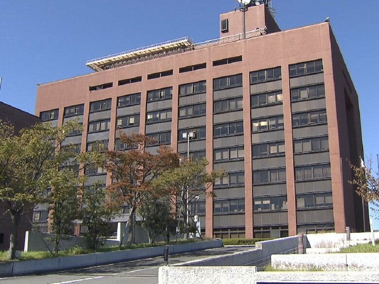 家族もいる中犯行か…アパートに忍び込み寝ていた10代女性に乱暴するなどした疑い 面識ないとみられる57歳男逮捕｜FNNプライムオンライン