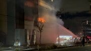 大阪府松原市の木工加工会社の入るビルで火事　4時間後にほぼ消し止められる