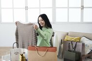 年末年始はセールや福袋でついつい買いすぎに・・・年末年始に収納悩みを感じるか調査