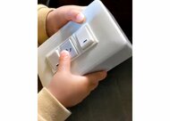 部品は本物！“スイッチ”好きの1歳息子に作ったおもちゃが素敵…誰でも簡単に作れる? 父親に聞いた