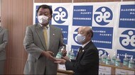 秋田市の奉仕活動団体 福祉施設にアルコール除菌剤を寄贈