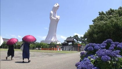 高品質シトリン 観音様 カービング♡No.2898 観音様がほんのりピンク「かわいいから、このままでも」修復作業の一環