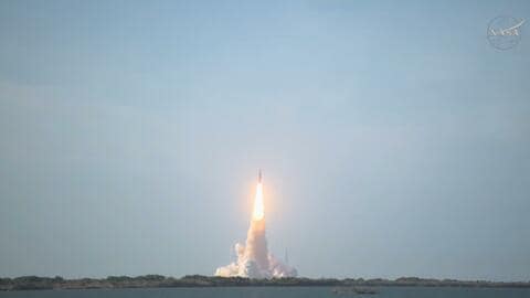 【速報】アポロ計画以来、半世紀ぶりの有人月飛行へ 「アルテミス2」打ち上げ