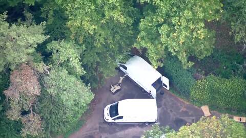 トランプ大統領「長い間彼らを監視…ついに捕まえた」　イギリス空軍基地近くで男5人逮捕　爆発物法違反の疑い　イランの関与の有無についても捜査か