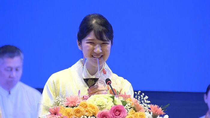 ラオス語で乾杯の挨拶をされた愛子さま