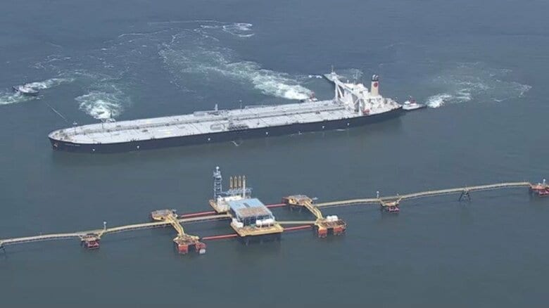 ホルムズ海峡経由の原油タンカー　約33万キロリットルのせた「出光丸」伊勢湾に入港　事実上封鎖から初｜FNNプライムオンライン