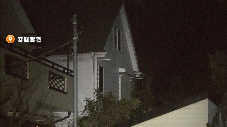 事件現場となった渋谷容疑者の自宅(7日夜 東京・東大和市)