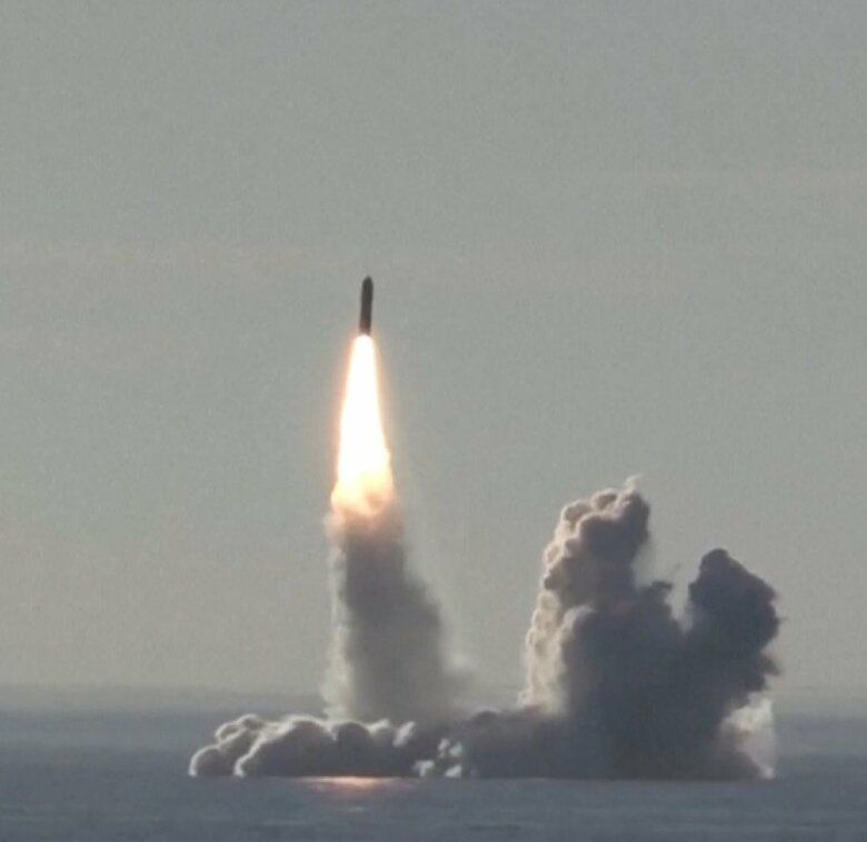 ロシアの「RSM-56 ブラバ」潜水艦発射弾道ミサイル