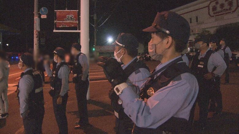 警察は証拠映像を撮影