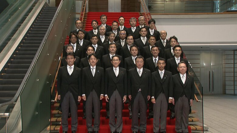 9月の内閣改造では副大臣・政務官は全員男だった