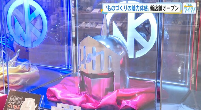 アニメキャラクターを模した鎧