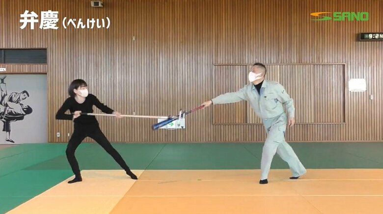 バットをからめとり…