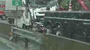大型トラックを運転していた30代男性が死亡　東名高速下り・東京料金所近くでトラック3台が絡む事故