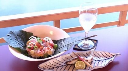 コンセプトは“日本一贅沢な川遊び”…長良川鵜飼「高級観覧船」使った新ツアー 昼間は生演奏聴きながらクルージング