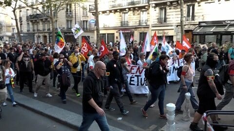 【なぜ？】フランス全土で高校生ら25万人デモ　「予算不足で高校がひどい状況」一部暴徒化し投石も　488人拘束