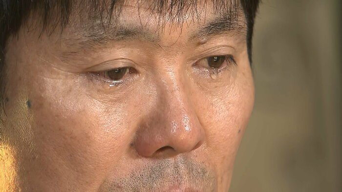 「監督をもう一個上に連れていってあげたかった」吉田麻也選手たちの言葉を聞き、涙を浮かべる