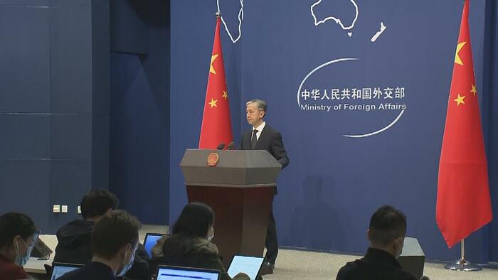 選挙結果は未確定だとの認識を示す中国外務省報道官(11月9日)