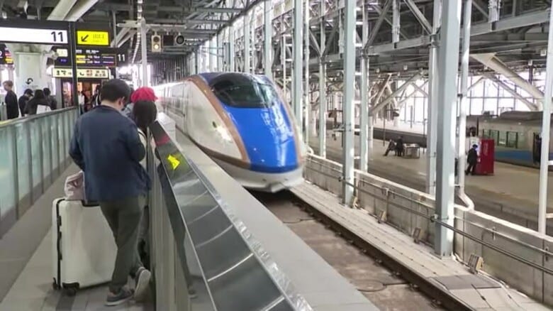 ゴールデンウイークＵターンラッシュがピーク　富山駅では帰省客が見送りの親戚などと別れを惜しむ姿も｜FNNプライムオンライン