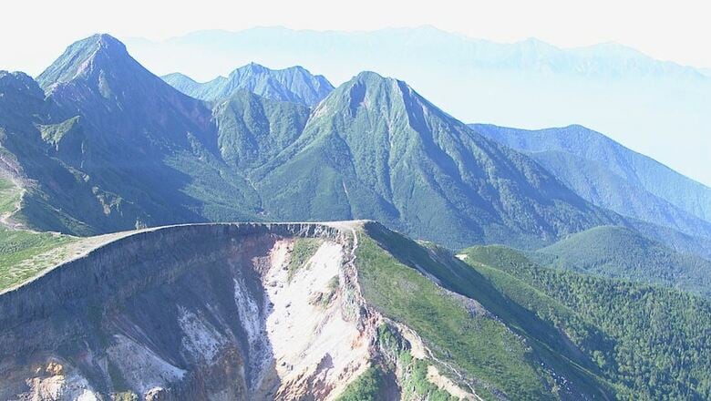 手足のしびれなど体調不良で行動不能　八ヶ岳連峰硫黄岳付近で単独登山の64歳男性が遭難　遭対協の隊員が救助、同行下山　軽症の模様｜FNNプライムオンライン
